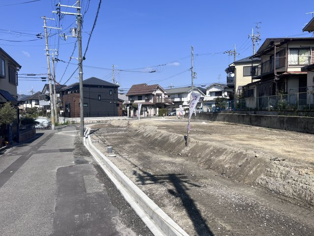 ＼人気の楠葉エリア／　教育施設・商業施設も徒歩圏内！　自然と利便が調和した、子育て世代にぴったりのロケーション。