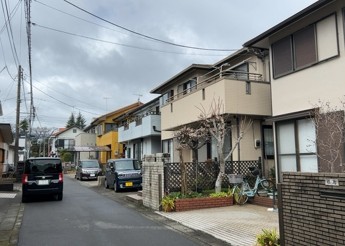 土地の地勢が高台の場合、景色を綺麗にみることができ、景色にこだわってお家探ししている方におすすめです！また平坦地よりも風通しがいいというメリットがあります。デメリットもあるので是非現地でご確認下さい。