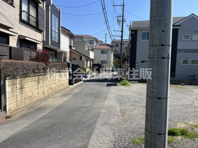 前面道路含む現地写真です