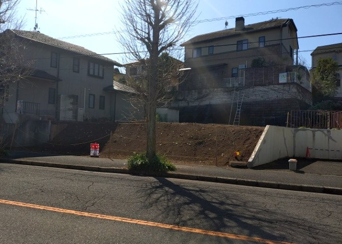 物件の詳細については、現地を見てわかること以外に、役所や法務局などで調べないとわからないことがあります。そのため、現地に行く場合は、もしこの物件を買ったらどのような生活ができるかをイメージしましょう。