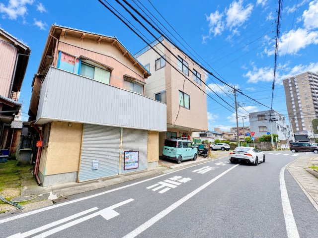 東武スカイツリーライン「越谷」駅徒歩約6分、交通アクセス良好！ご家族のライフスタイルに合わせた自由設計が可能です！当社無料の間取り作成も承ります！建物イメージや資金計画などお気軽にご相談ください！