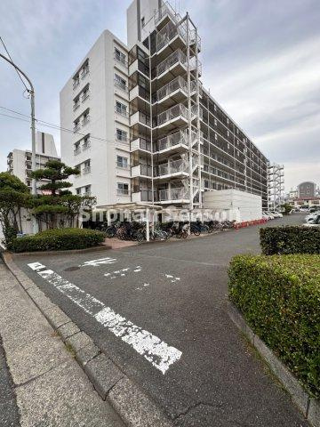 始発電車も多いJR「平塚」駅徒歩圏！コンビニ・スーパー（徒歩4分）　小・中学校近く、暮らしやすさもお墨付きですよ♪　是非ご内見下さい。