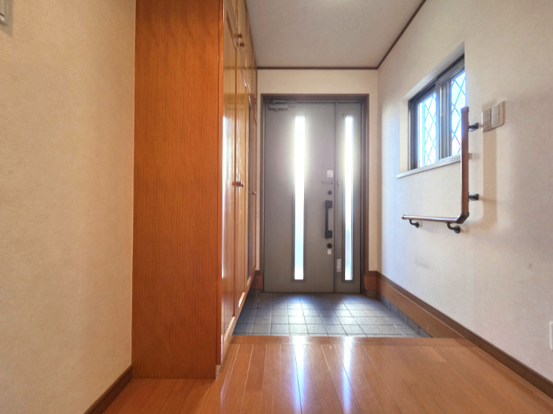 広々とした玄関にはシューズボックスを設け、いつも片付いた清潔な空間を保てます。