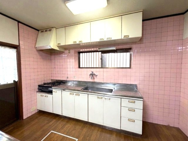 ※この写真は家具や荷物を消すCG加工をしております。