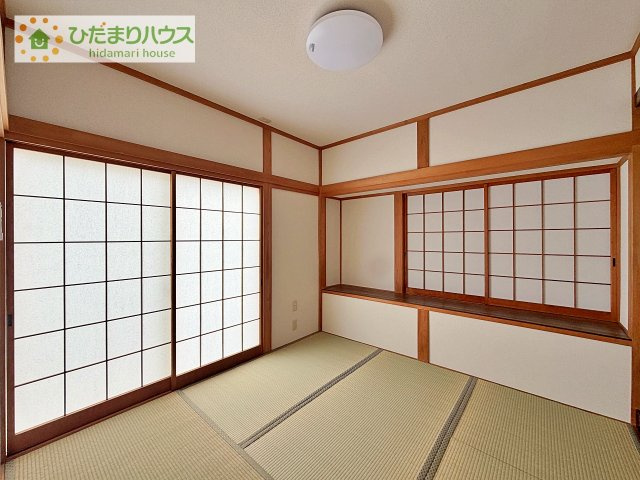 小さなお子さまのいる方におすすめ！リビング横の和室でお子様が遊んでる様子も確認できます(^^)/