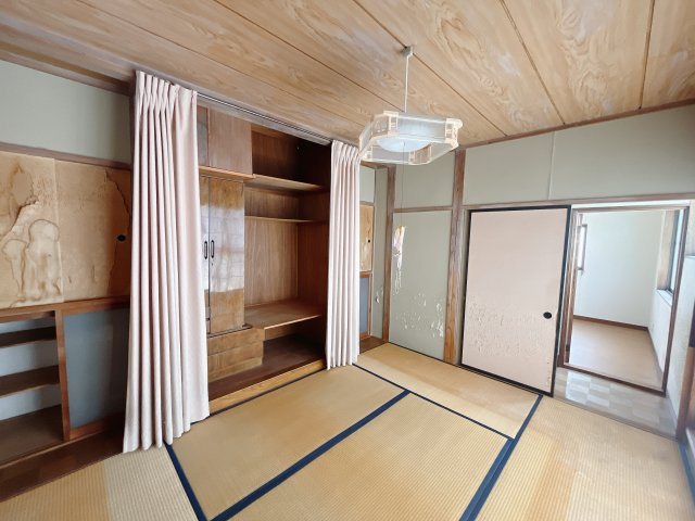 ■2階和室｜おじいちゃんやおばあちゃんが遊びに来たときにゆったりとくつろげるスペースがあると喜んでくれますよね♪