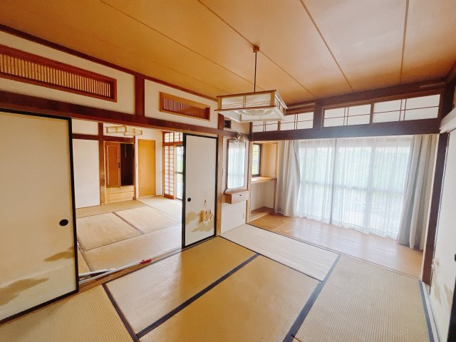 ■1階和室｜和室でしか味わえない畳ならではの香りや素材で和のやすらぎを感じてください♪休日はお子様とお昼寝するのにも最適です！