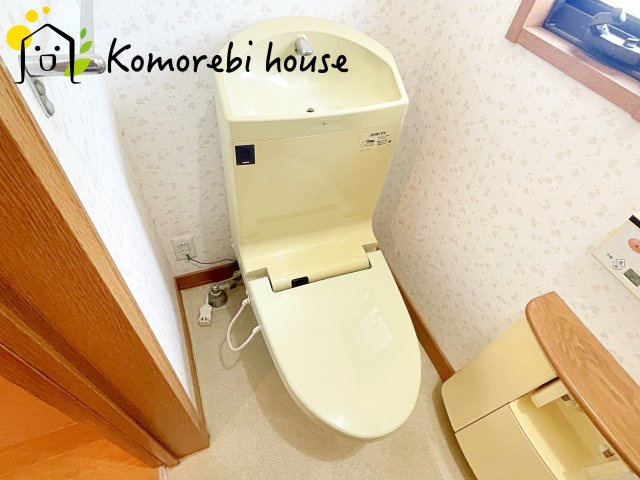 コンパクトで使いやすいトイレです