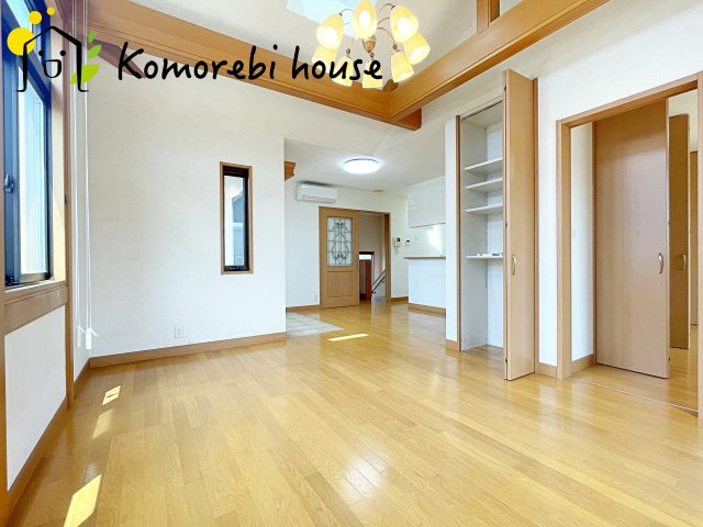こちらの居間で趣味の時間をお楽しみください