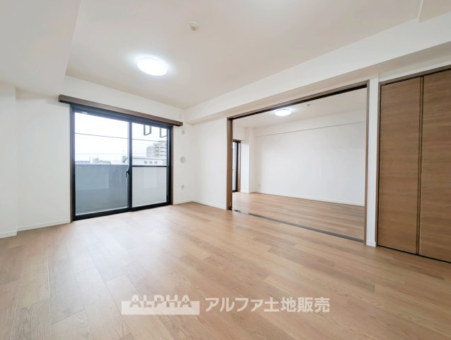 【cozy　living】　◆休日は◆仕事から切り離された家族の為だけの場所でゆっくりくつろぎたい。趣味や、習い事で休日を過ごすも楽しいが、結局はここが安らげる。