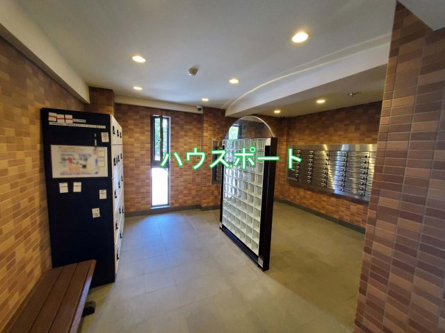 宅配BOX完備