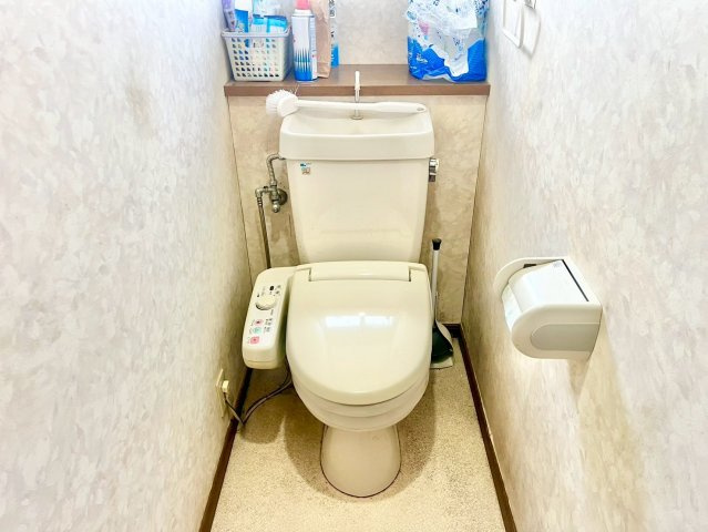 トイレは2階にもあります☆