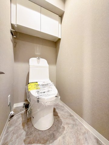 収納力のある広々したトイレです！