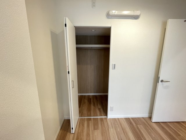 各居室に収納がついており、家族で使い分けしやすくなっています。　