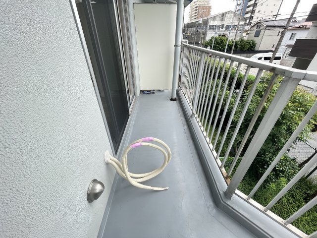 前面棟無しで南向きのバルコニーは、陽当たり・通風・眺望良好です。　