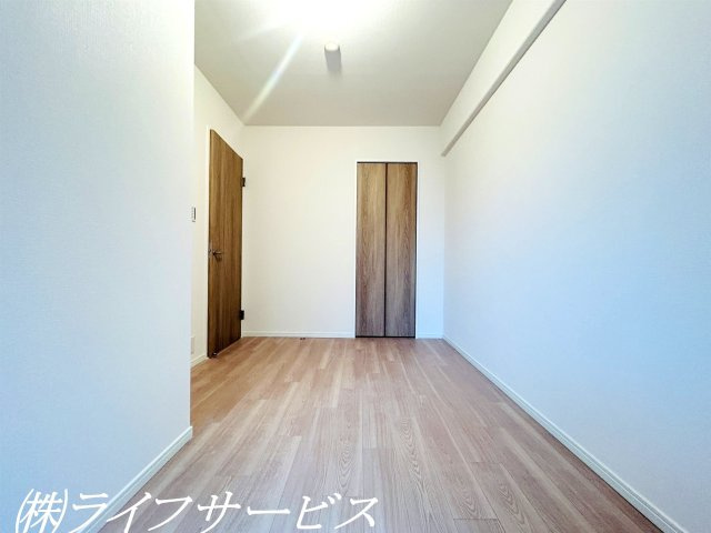 洋室5.4帖／クローゼット有