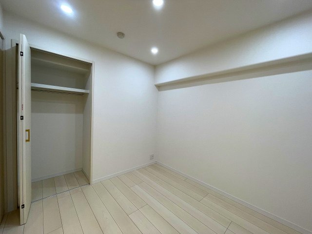 シンプルな洋室は、幅広い用途でお使いいただけます。　
