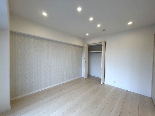 シンプルな洋室は、幅広い用途でお使いいただけます。　