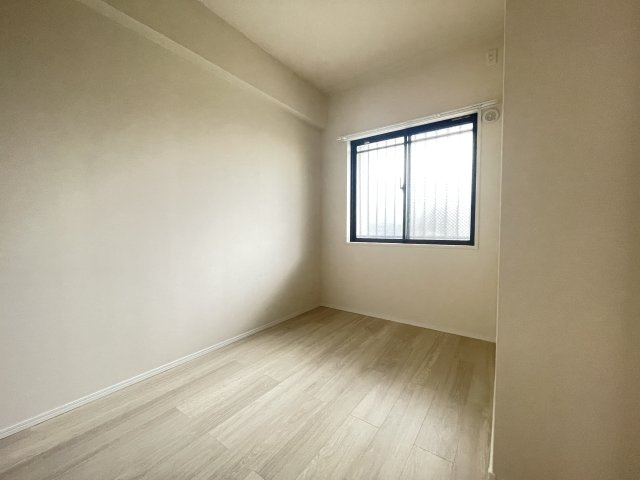 シンプルな洋室は、幅広い用途でお使いいただけます。　