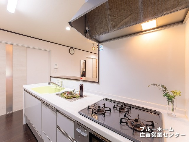 ■別角度から撮影したキッチン