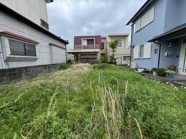 奥行が約16ｍ以上あります。