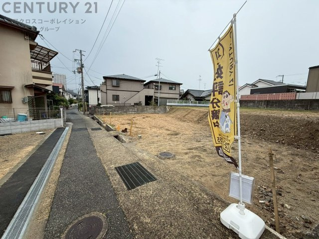 阪急今津線「逆瀬川」駅へ徒歩約5分と、通勤・通学に非常に便利。