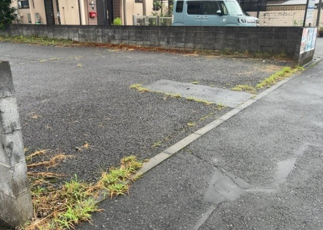 土地を買う際、住む地域の自治体や福祉の補助制度にも注目してみましょう。子供や老人の医療補助やゴミ出しのルールなど、自治体によってルールに大きな違いがあるため、暮らしやすい土地で判断するとよいでしょう。