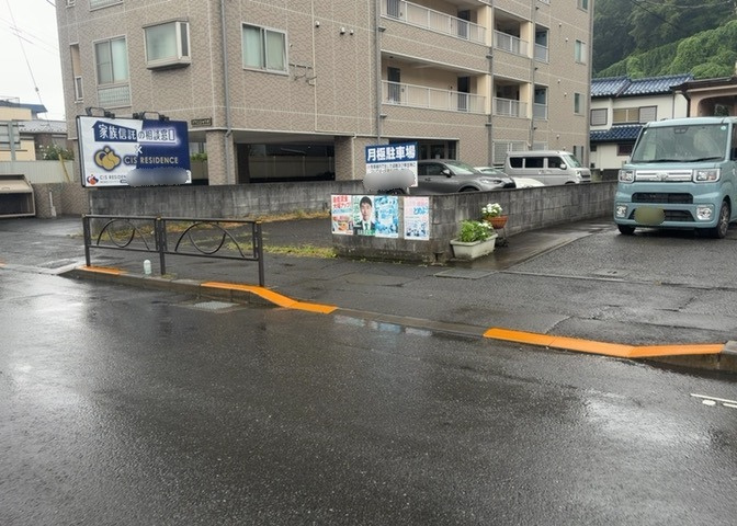 人が暮らすうえで日光は大切な要素となります。日当たりの良さは譲れないポイントですね。併せて近くに大きな建築物の建築予定がないか、あるいはそれが可能な土地が近くにないか事前に確認することもお勧めします。