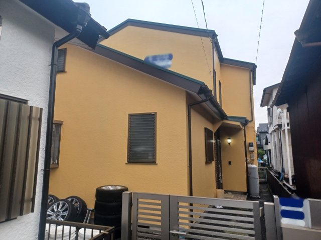 木造住宅とは土台、壁、柱など建築物の強度を支える構造体の材に木が使用されている構造を指します。構造体は建物の自重を支えるだけではなく風圧や水圧、積裁荷重などあらゆる衝撃に耐えるための基礎です。　