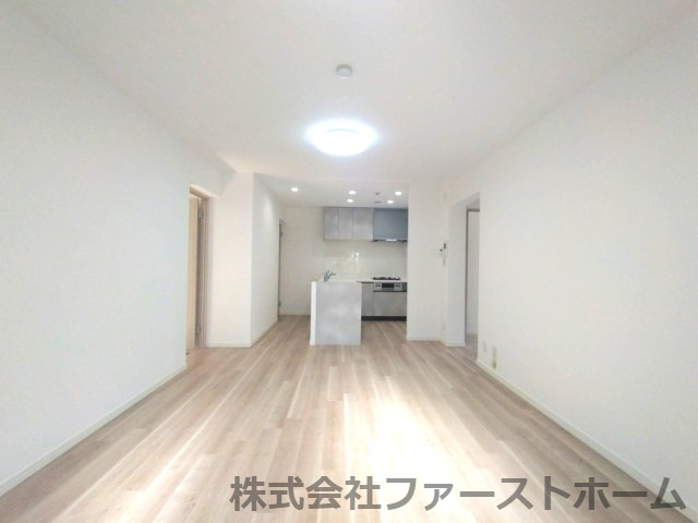 日中は自然な光を取り込みリラックスして過ごしたいですね♪