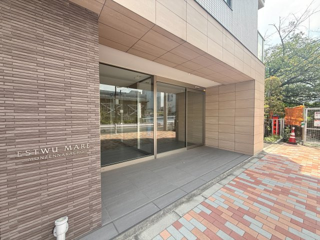 マンションエントランス