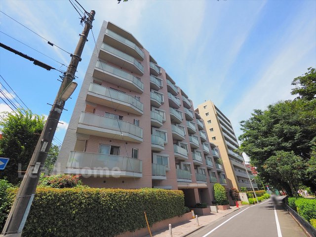 見晴らしの良い角地に佇むスタイリッシュな外観です！ご内覧予約も受付中ですのでお気軽にどうぞ♪