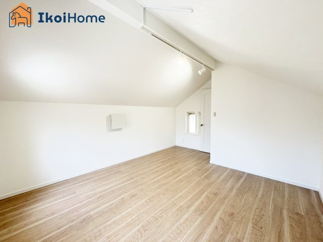 【ホームページに現地動画掲載中】●年中無休：当日予約可●小屋裏風の洋室です！お子様の洋室や収納に♪