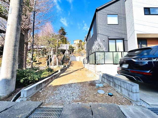 前面約5.7ｍ公道面につき開放感ある立地
