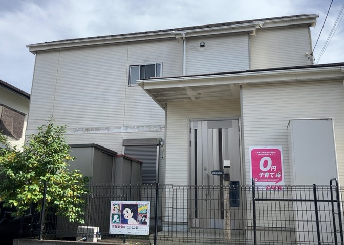 木造住宅とは土台、壁、柱など建築物の強度を支える構造体の材に木が使用されている構造を指します。構造体は建物の自重を支えるだけではなく風圧や水圧、積裁荷重などあらゆる衝撃に耐えるための基礎です。