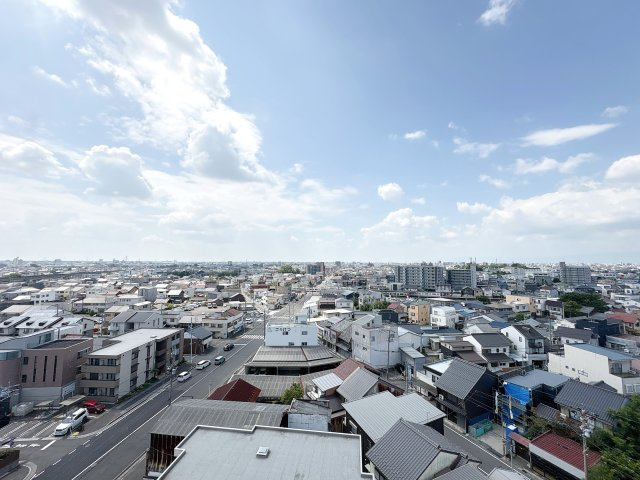 バルコニーからの眺望になります♪高層階のため眺めが良好です♪