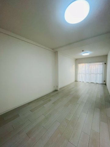 LDK（13.6帖）：暮らしの中心になるリビングダイニングです。