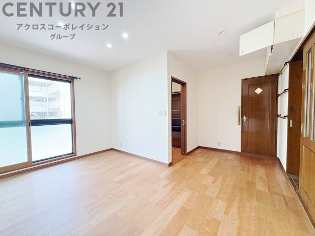 創造性や成長を促す遊びの空間を提供。学習や趣味に集中できる環境を整えます。個別のプライベートスペースは自己表現と自立心を育み、心地よい睡眠環境を整えリラックスできる場所を提供。