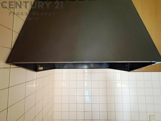 パワフルな吸引力で調理中の臭気等をしっかり処理してくれ、室内を快適に保ってくれます。