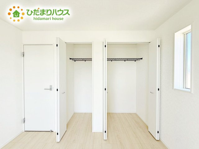 散らかりがちな室内の整理整頓にとても役立つクローゼットを完備！お部屋が綺麗だと心がスッキリしますね♪