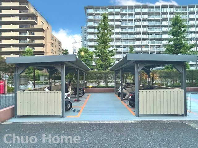 【バイク置場】最新の空き状況や費用などの詳細は担当スタッフまでお問い合わせください。