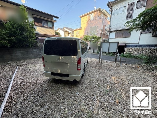 余裕のある間口約8.9mで、駐車スペースや玄関アプローチが確保しやすく、間取りの自由度が高まります。