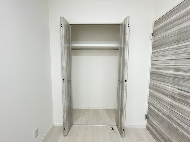 各居室に収納がついており、家族で使い分けしやすくなっています。　