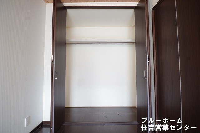 洋室にある収納です！