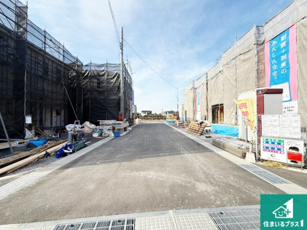 【紀の川市尾崎　第2期　新築一戸建ての前面道路含む現地写真】