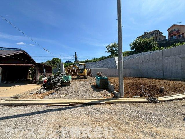 必要なものは身近に揃い、住まいの周辺は落ち着いた空気に包まれる。利便性と住環境のバランスが取れた、長く住み続けたくなる住宅街です。