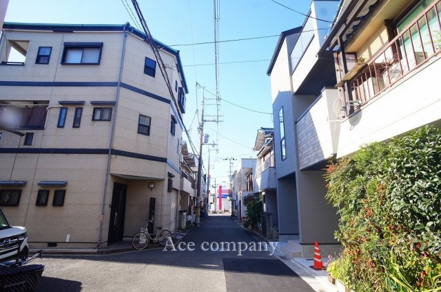 【前面道路：幅員約4.5ｍ☆】T路地になっています♪