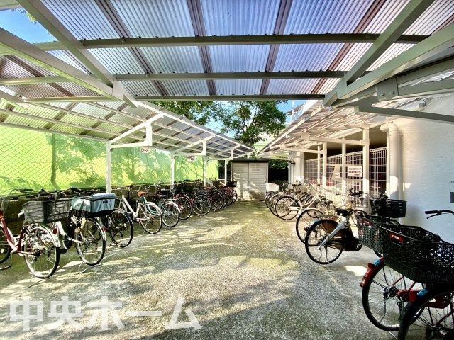 【自転車置き場】最新の空き状況や費用などの詳細は担当スタッフまでお問い合わせください。