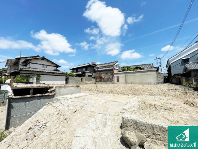 周辺は落ち着いた街並みの住宅地！子育てがしやすい住環境です！現地でしかわからない事もございます。是非一度ご覧ください。