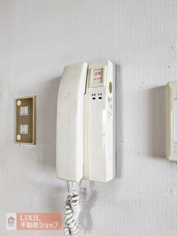 備え付けのTVインターホンです。